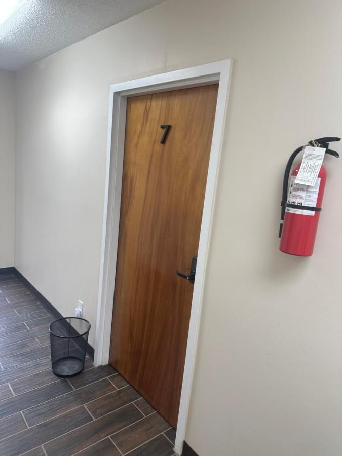 Pine Mountain Inn Pineville Екстериор снимка